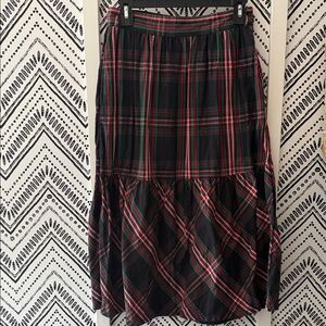 Chic A-Line Plaid Skirt in Black and Red